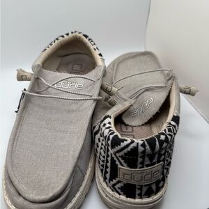 Hey Dude Men's Tan and Black Loafers